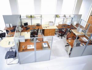 Офисные перегородки – решение по расширению маленького пространства