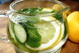 Холодный огуречный чай с лимоном для похудения